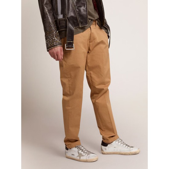 Men's Super-Star with black heel tab and metal stud lettering