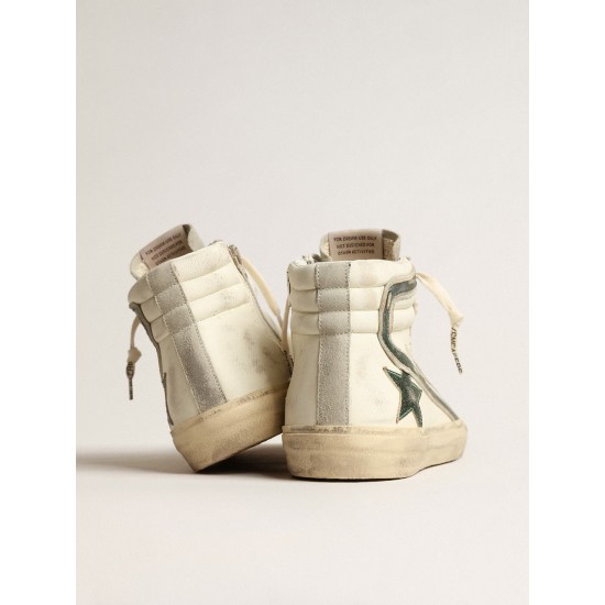 Slide in beige nappa with green laminated leather star and flash