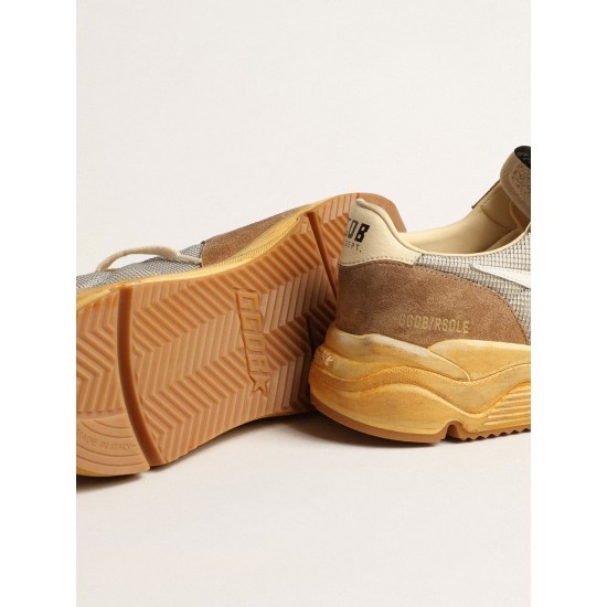 Running Sole in silver mesh and tobacco suede with a white star