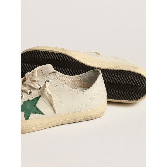 V-Star in glossy leather with green leather star
