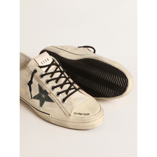 V-Star in glossy leather with metallic green crackle leather star