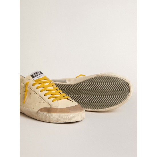 Super-Star in leather with perforated star and gray suede heel tab