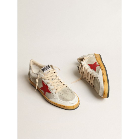 Ball Star in gray suede with red star and silver heel tab