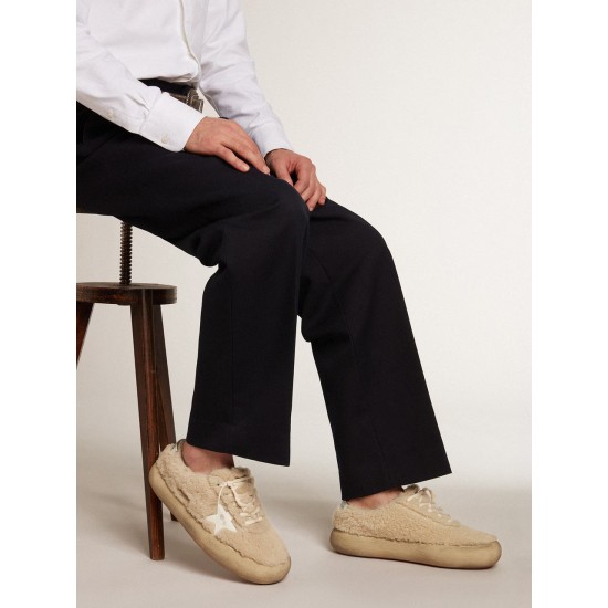 Men’s Space-Star shoes in beige shearling with white leather star and metallic leather heel tab