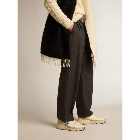 Running Sole in nappa with blue leather star and suede insert