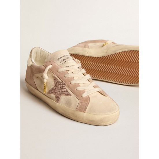 Woman's Super-Star in pale pink suede with suede star and platinum heel tab