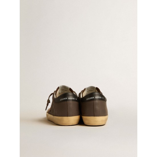 Women's Super-Star Penstar LTD in brown leather with pink suede star