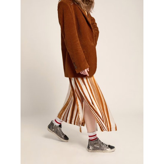 Women's Slide with silver laminated leather upper and studs