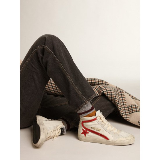 Slide with a red laminated leather star and flash