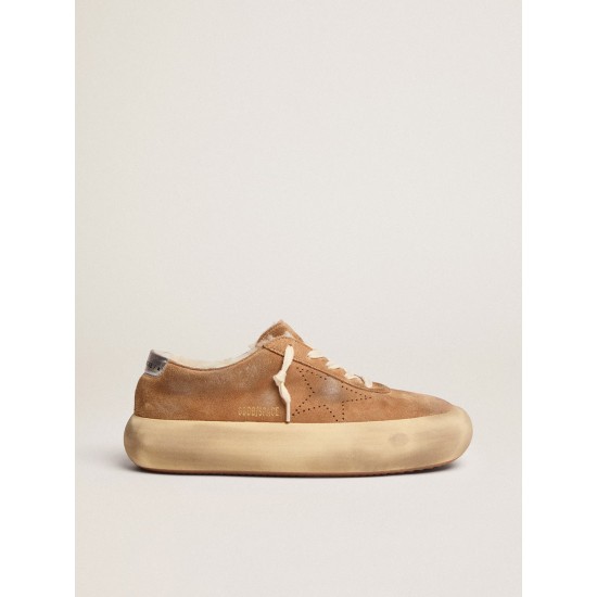Women's Space-Star shoes in tobacco-colored suede with shearling lining