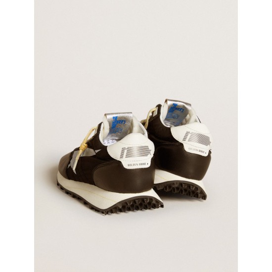 Women’s Marathon with black nylon upper and white star